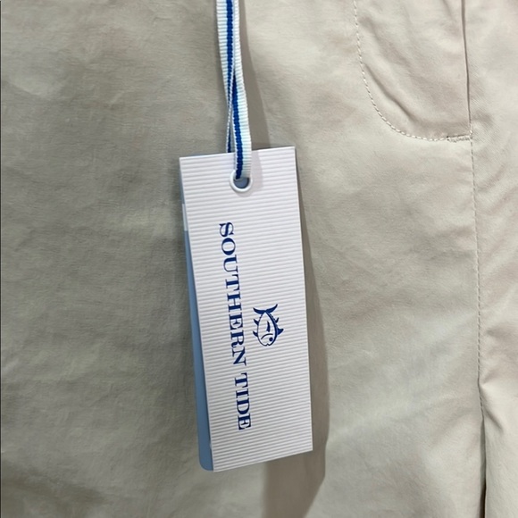 Southern Tide Shorts Performance Collection Tan 4” Stone Khaki Beige Athletic - Picture 2 of 13